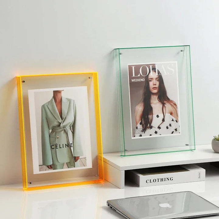Minimalist Acrylic Photo Frame With Wall-Mounted Design