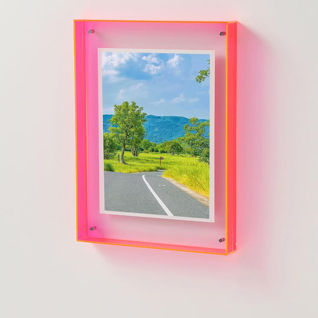 Minimalist Acrylic Photo Frame With Wall-Mounted Design