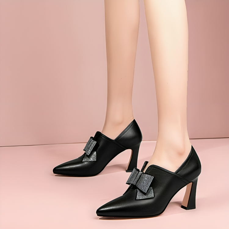 Elegant heels with bow - Sydney Thomas