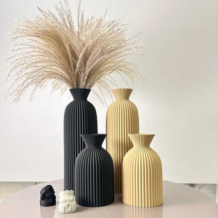 Minimalist Striped Ceramic Vase Set