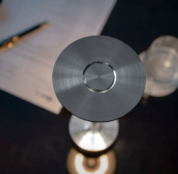 Minimalist Metal Table Lamp With Glossy Finish