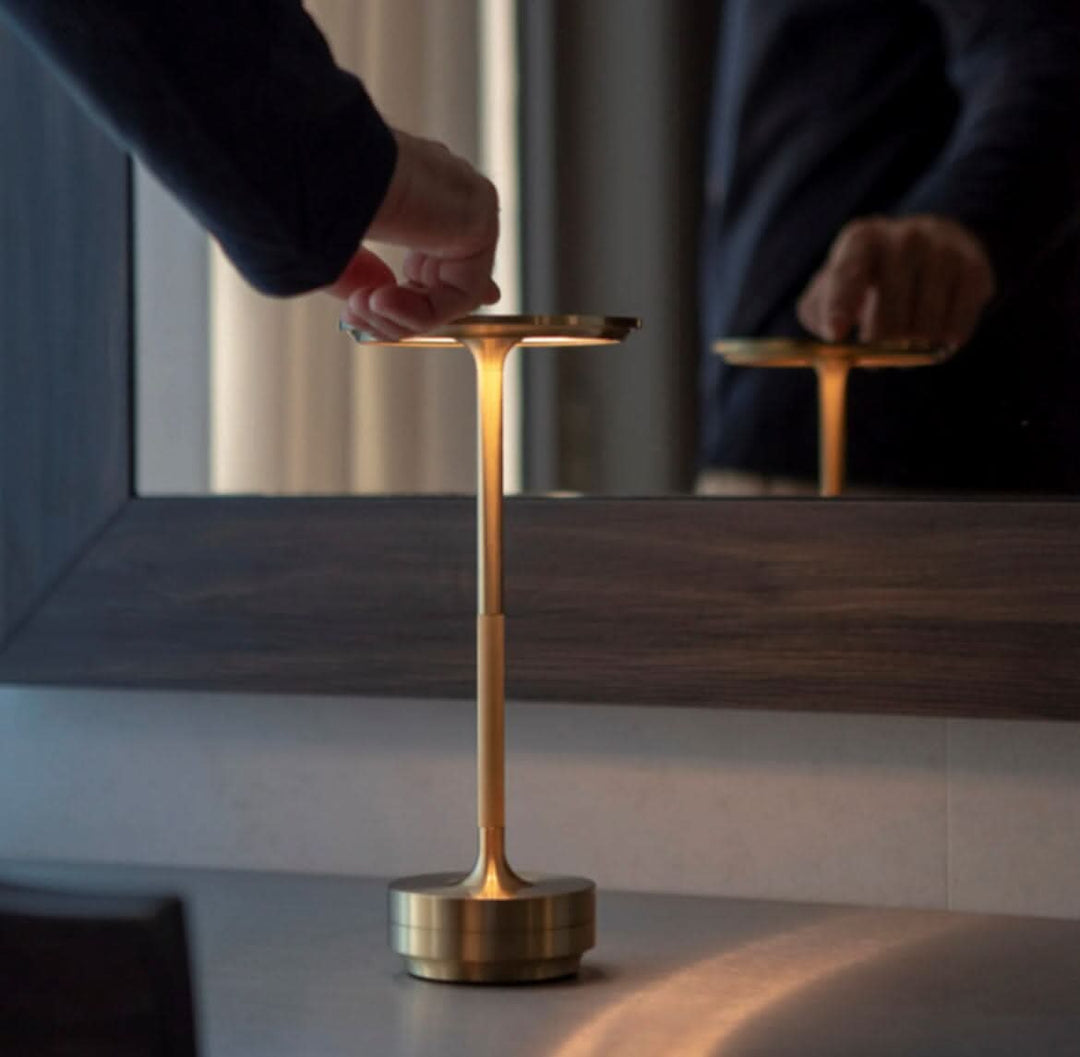 Minimalist Metal Table Lamp With Glossy Finish